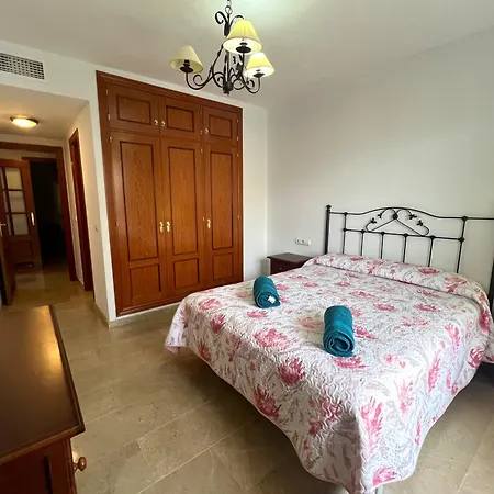 Apartment With Pool, Tennis & Gym By Homing Torremolinos
