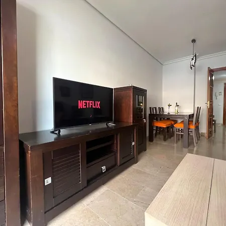 With Pool, Tennis & Gym By Homing Apartment Torremolinos